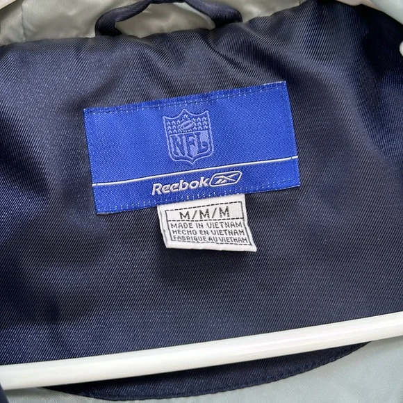 Women’s size medium Reebok Chicago Bears winter coat - Picture 2 of 6